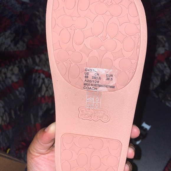 Coach Slides - Picture 5 of 5